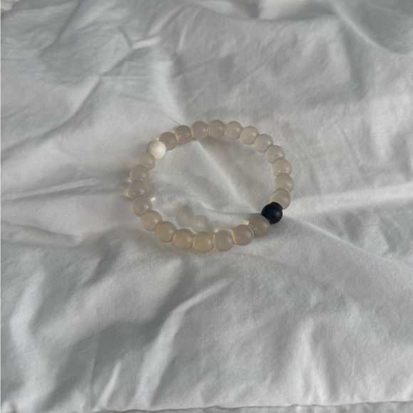 Lokai Bracelet Size Small – Clear Beads with Black & White Elements - Picture 1 of 4